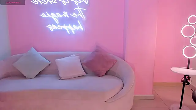 Snapshot of BiancaPierce chatting on March 2026 12:00:01 PM BiancaPierce online show from March 2026 12:00:01 PM