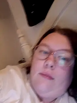 Sexycurvyemilyy online show from November 2025 01:18:01 AM