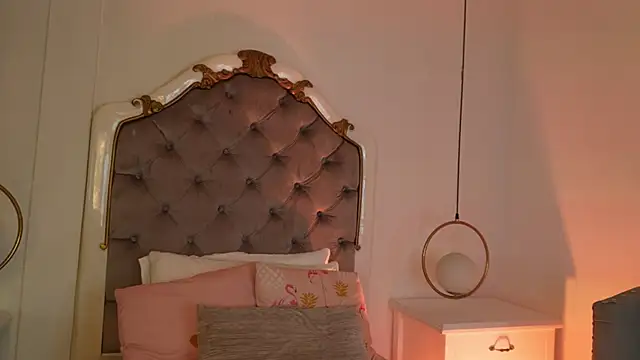 Victoria Watsson online show from February 2026 01:31:02 PM