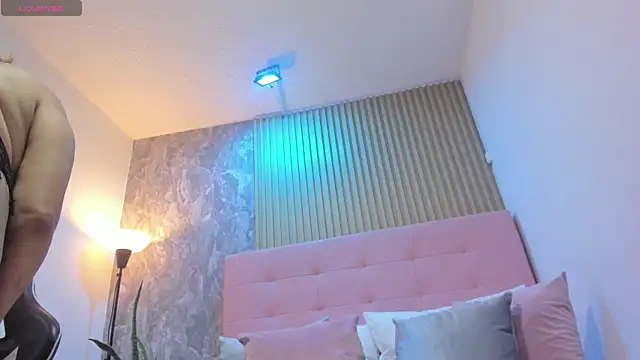 victoria  milf  online show from December 2025 08:07:02 PM