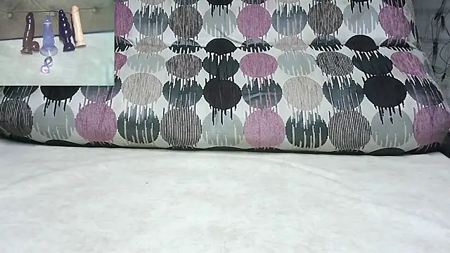 Snapshot of SladkiYA chatting on September 2025 04:47:02 AM SladkiYA online show from September 2025 04:47:02 AM