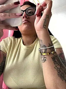 croftsmila online show from January 2026 08:23:01 PM