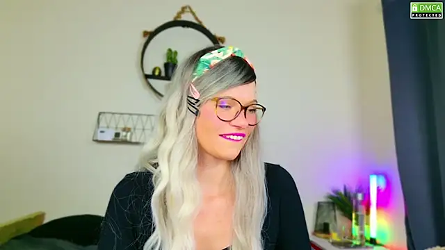 Kittychatte online show from December 2024 08:28:01 PM