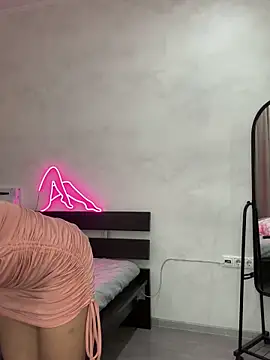 Snapshot of Milf_Tea chatting on February 2025 04:31:01 AM Milf Tea online show from February 2025 04:31:01 AM