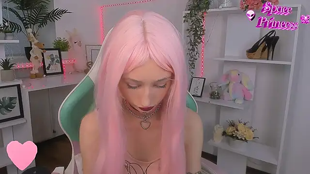 Katia Kim online show from October 2025 06:50:02 AM