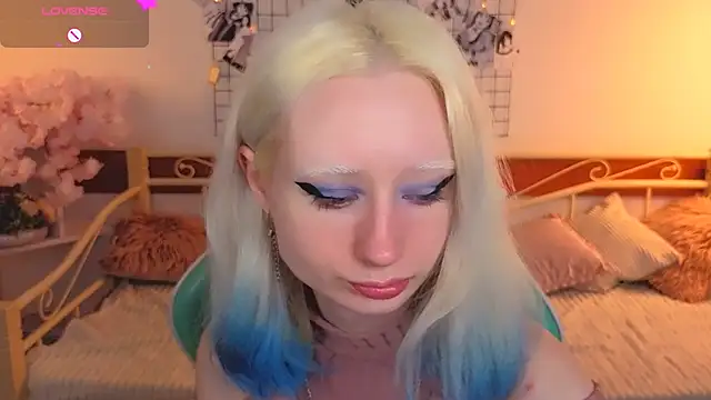 Katia Kim online show from February 2026 06:24:01 AM