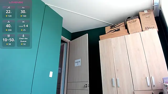 StefanyMiler online show from October 2025 06:31:01 PM