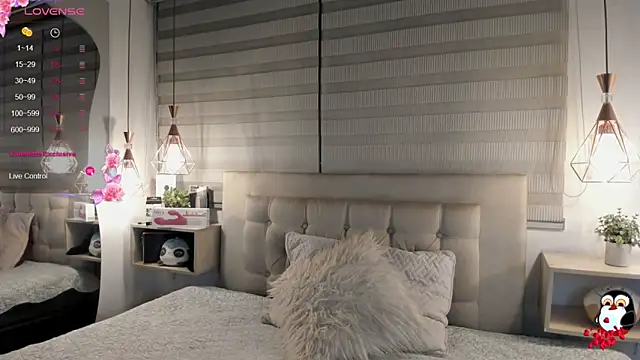 cristal  hot 1 online show from January 2026 04:59:01 AM