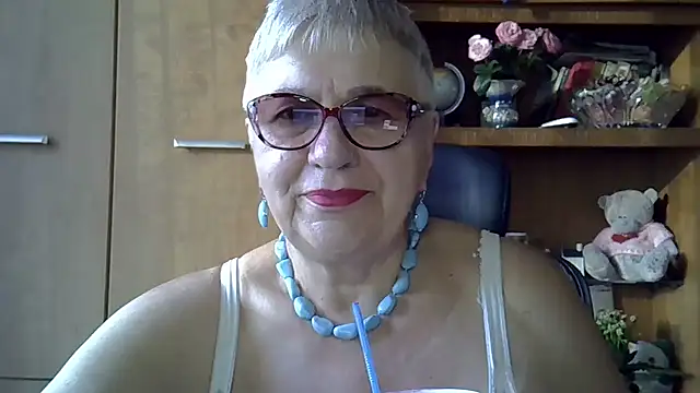 SweetCherry27 online show from September 2025 04:35:02 AM