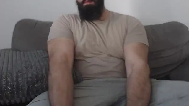 Snapshot of hugemachohandsome chatting on May 2026 05:35:02 AM hugemachohandsome online show from May 2026 05:35:02 AM
