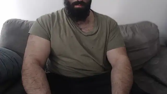 Snapshot of hugemachohandsome chatting on May 2026 07:25:01 AM hugemachohandsome online show from May 2026 07:25:01 AM
