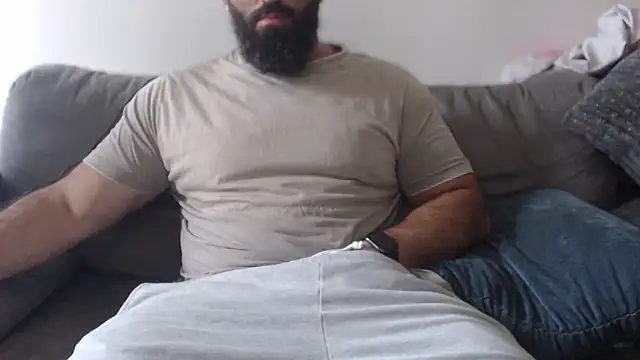 Snapshot of hugemachohandsome chatting on June 2026 06:51:01 AM hugemachohandsome online show from June 2026 06:51:01 AM