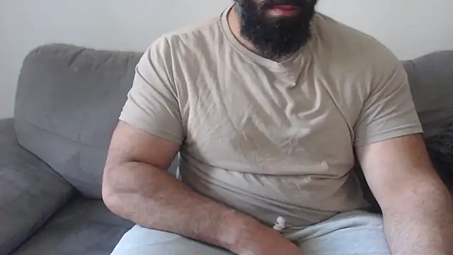 Snapshot of hugemachohandsome chatting on July 2026 07:35:02 AM hugemachohandsome online show from July 2026 07:35:02 AM