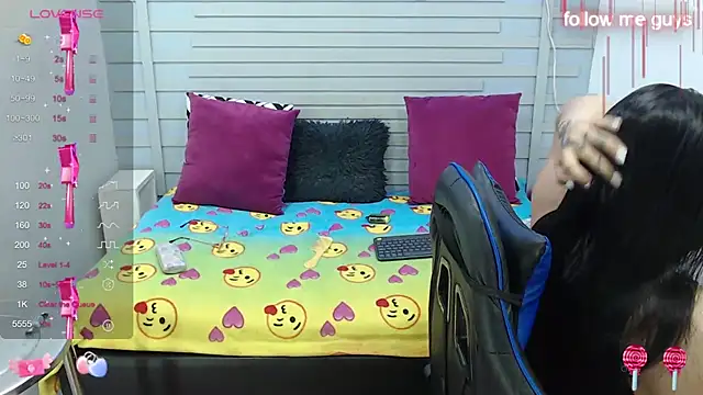 evelin zaens online show from February 2025 04:09:02 AM