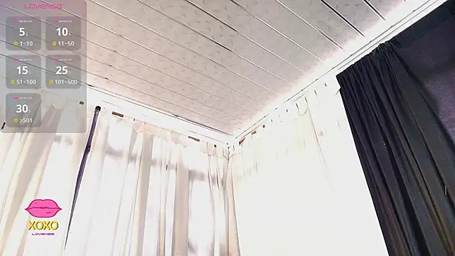 Snapshot of LatexDevil_Blondie chatting on February 2026 01:40:01 PM LatexDevil Blondie online show from February 2026 01:40:01 PM