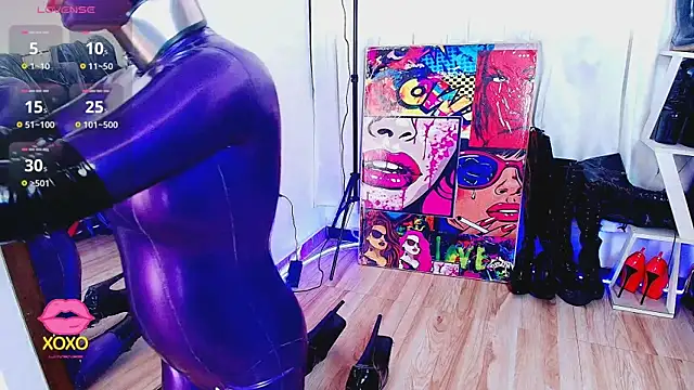 Snapshot of LatexDevil_Blondie chatting on March 2026 02:34:01 PM LatexDevil Blondie online show from March 2026 02:34:01 PM