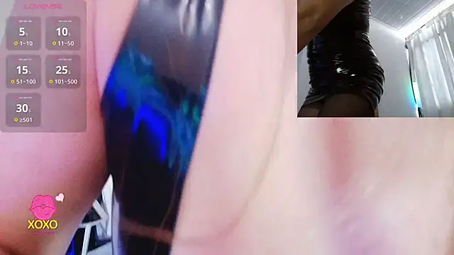 Snapshot of LatexDevil_Blondie chatting on March 2026 05:34:01 PM LatexDevil Blondie online show from March 2026 05:34:01 PM