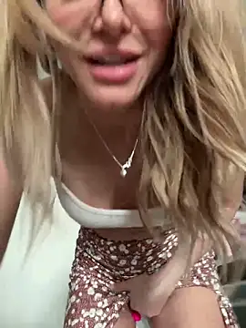 MessyNastyQueen online show from March 2025 08:59:01 PM