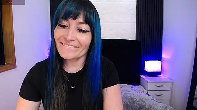 Snapshot of alicia_moom chatting on March 2025 06:53:01 PM alicia moom online show from March 2025 06:53:01 PM
