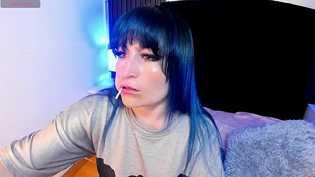 Snapshot of alicia_moom chatting on September 2025 08:24:02 PM alicia moom online show from September 2025 08:24:02 PM