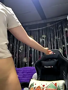 KikiXRed online show from March 2026 04:17:02 AM