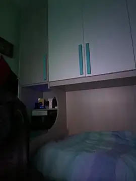 michele1500 online show from December 2025 06:23:01 PM