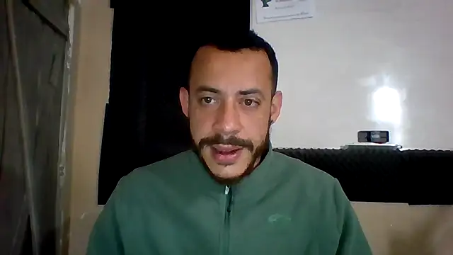 MachoScorpionCaralho online show from September 2025 12:43:02 PM