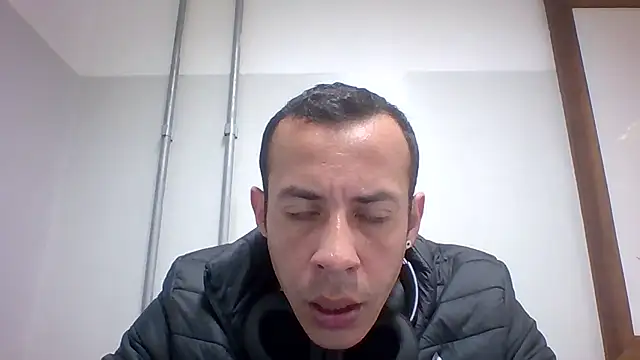 Snapshot of MachoScorpionCaralho chatting on June 2026 01:37:01 PM MachoScorpionCaralho online show from June 2026 01:37:01 PM