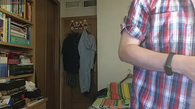 curiosillo83 online show from September 2025 04:29:02 PM