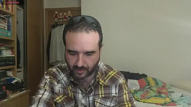 curiosillo83 online show from October 2025 01:41:02 PM