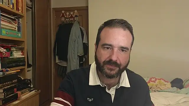 curiosillo83 online show from November 2025 04:39:01 PM