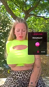 Snapshot of Jassy_Foxy chatting on June 2026 04:22:02 PM Jassy Foxy online show from June 2026 04:22:02 PM