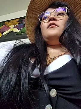 Sakura 0505 online show from March 2026 09:01:02 PM