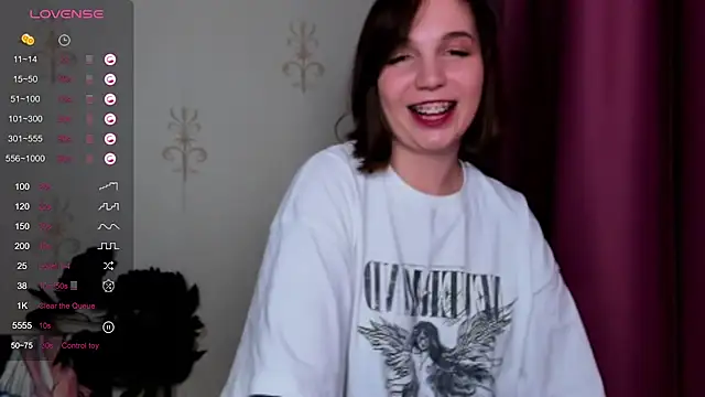 KindHazelHere  online show from February 2025 09:32:01 PM