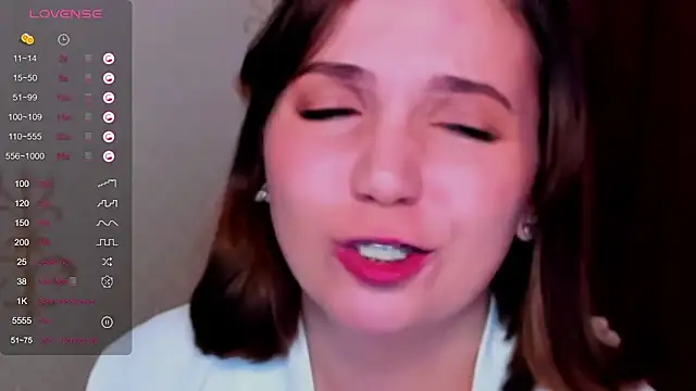 KindHazelHere  online show from March 2025 11:12:01 PM