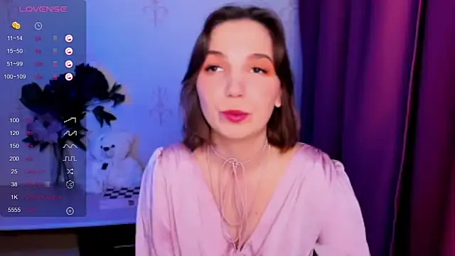 KindHazelHere  online show from January 2026 07:48:02 PM