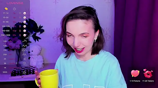 KindHazelHere  online show from March 2026 10:35:01 PM