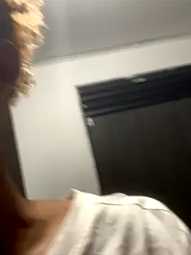 Snapshot of matatanlove chatting on December 2024 06:37:02 AM matatanlove online show from December 2024 06:37:02 AM