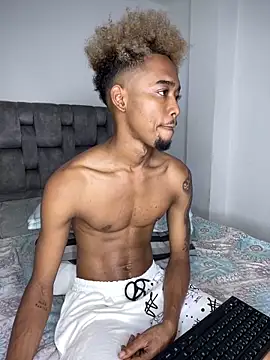 Snapshot of matatanlove chatting on December 2024 06:40:01 AM matatanlove online show from December 2024 06:40:01 AM