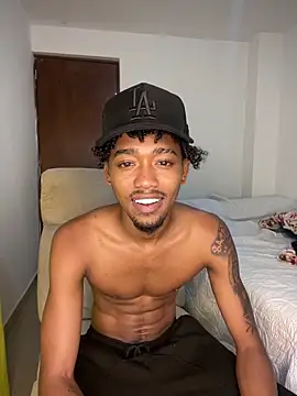 Snapshot of matatanlove chatting on October 2025 03:32:02 AM matatanlove online show from October 2025 03:32:02 AM