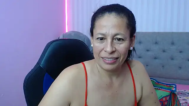 mature martina online show from January 2025 10:43:01 AM