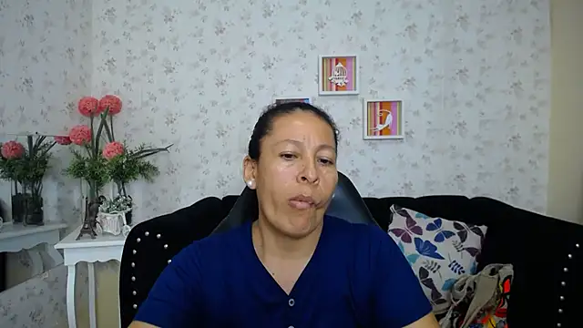 mature martina online show from February 2025 11:09:02 PM