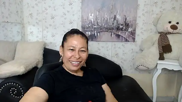 Snapshot of mature_martina chatting on June 2026 09:53:01 PM mature martina online show from June 2026 09:53:01 PM