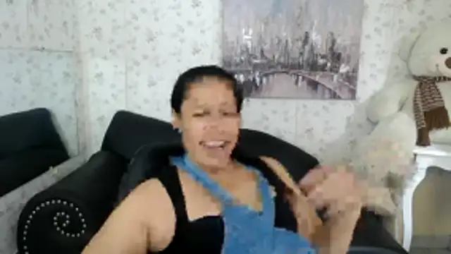 Snapshot of mature_martina chatting on June 2026 08:33:02 PM mature martina online show from June 2026 08:33:02 PM