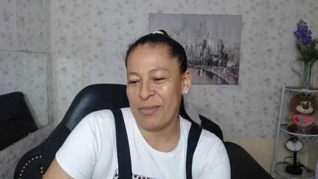 Snapshot of mature_martina chatting on July 2026 10:00:01 PM mature martina online show from July 2026 10:00:01 PM