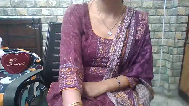 Sexy iknoor online show from November 2025 04:33:02 AM