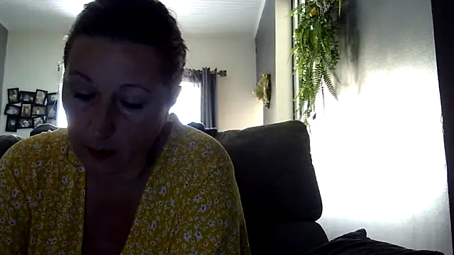 feline27 online show from April 2026 10:27:02 AM