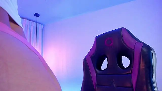 BonnieBad01 online show from February 2025 03:31:02 PM