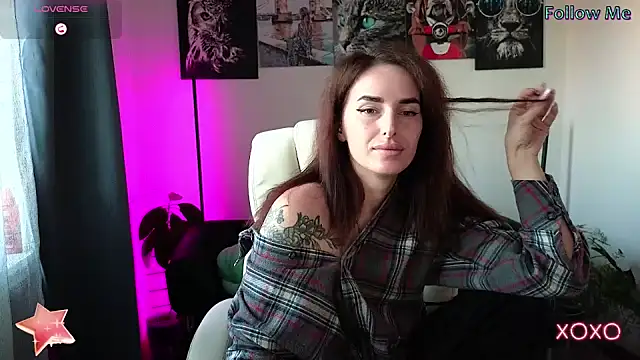 xx adrihanna xx online show from February 2025 02:10:01 PM