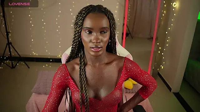 LuanaRisque online show from April 2026 05:41:01 AM